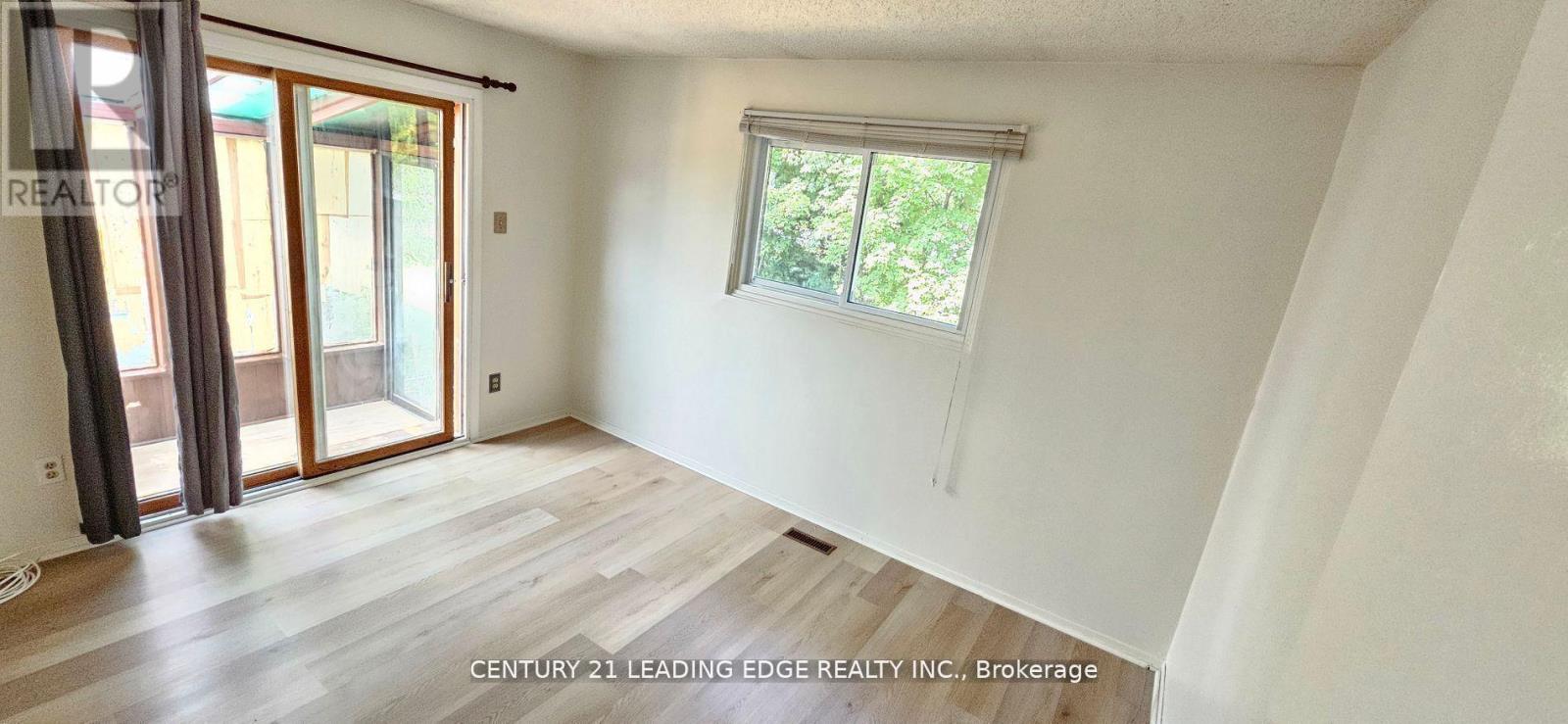 Upper - 39 Mallard Crescent, Brampton (Central Park), Ontario  L6S 2T7 - Photo 13 - W12640694