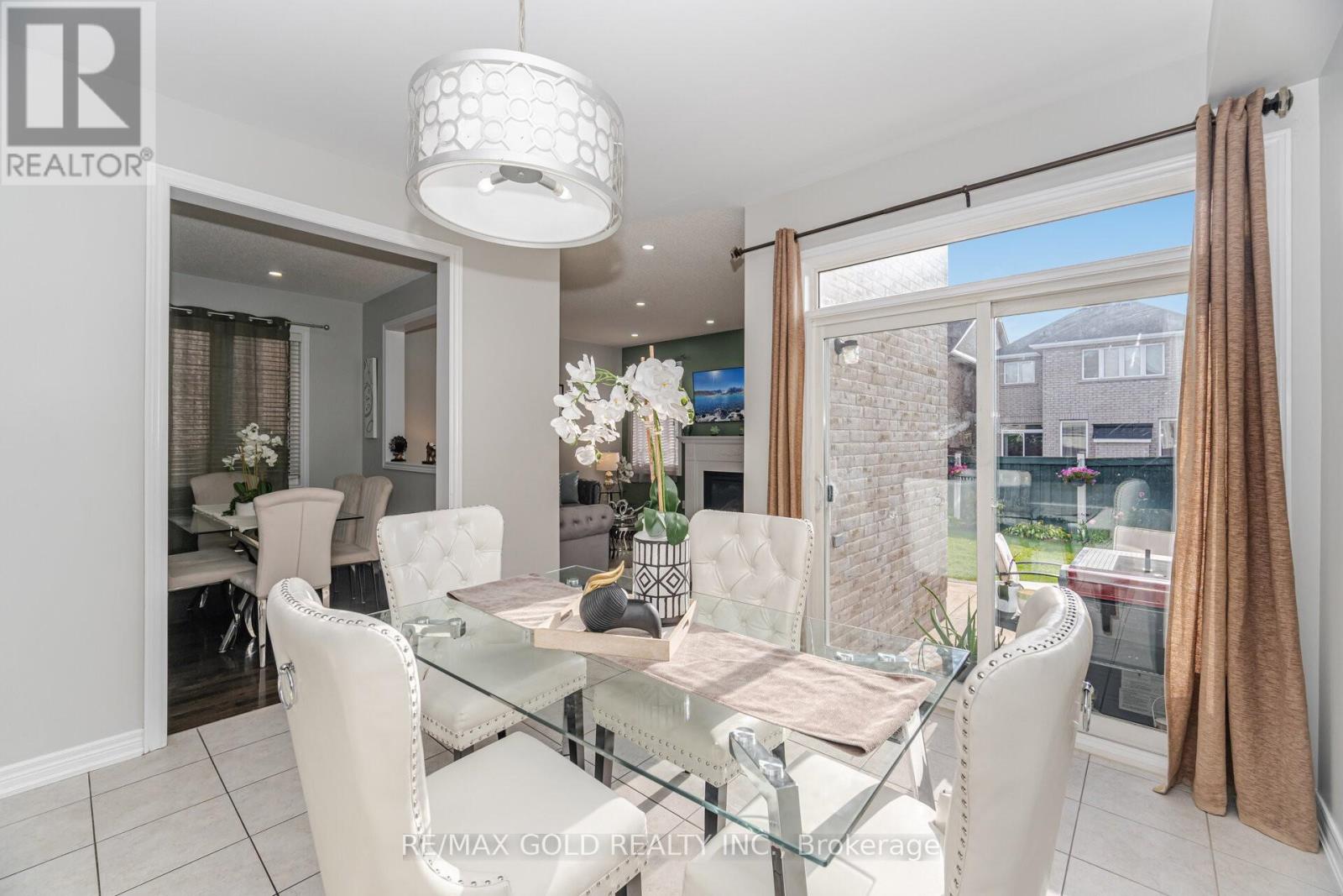 262 Thorndale Road, Brampton (Bram East), Ontario  L6P 3H2 - Photo 9 - W12640708