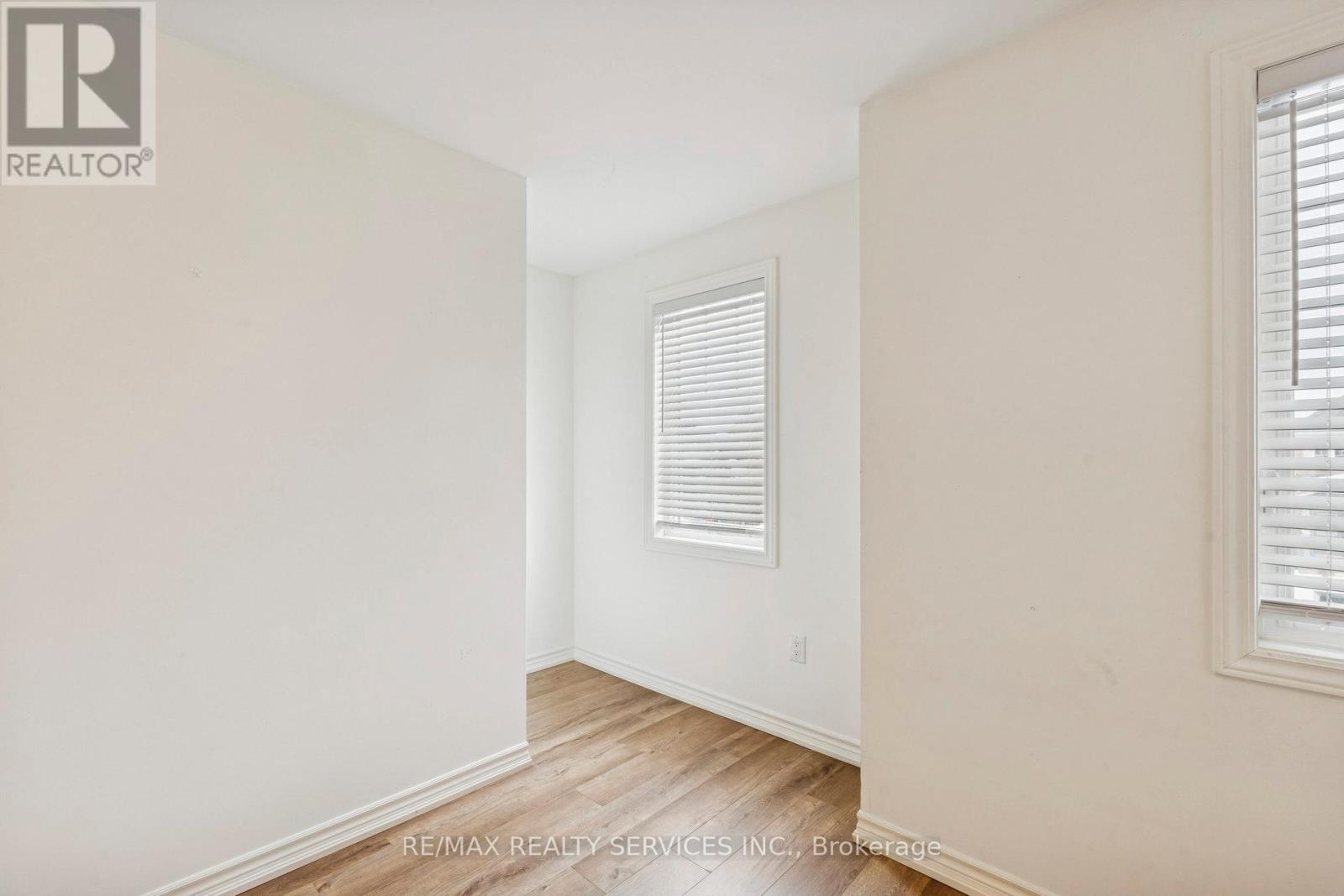 1226 Plato Drive, Fort Erie (Crescent Park), Ontario  L2A 0C7 - Photo 34 - X12640632