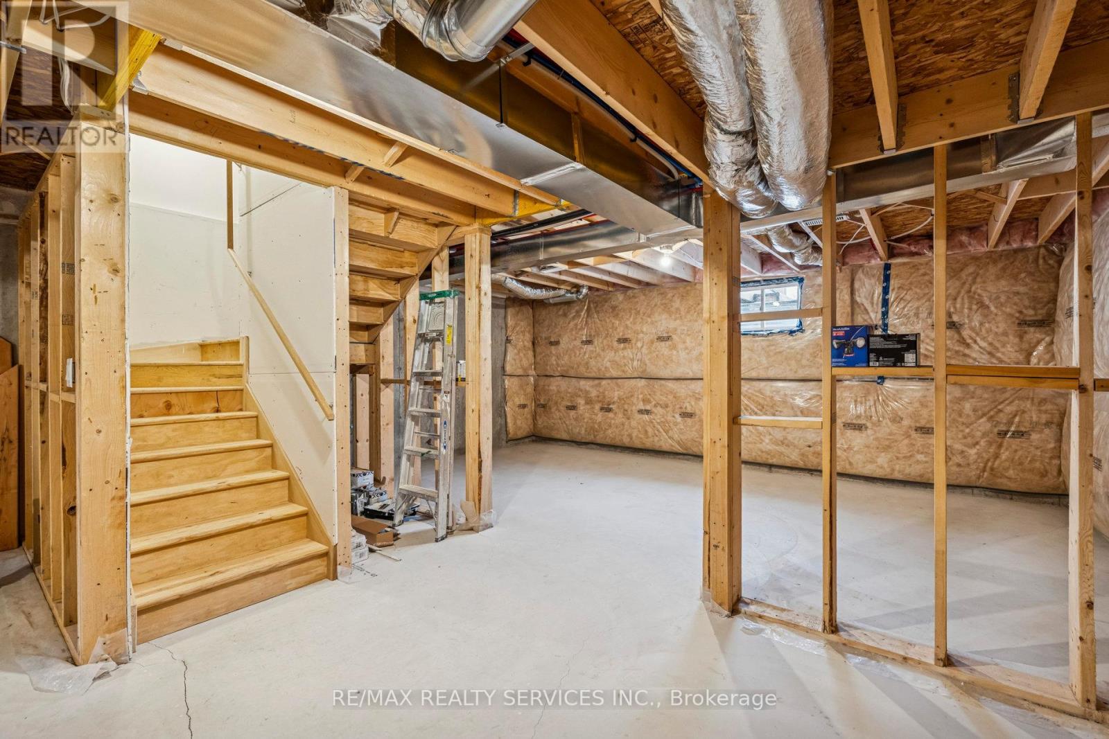 1226 Plato Drive, Fort Erie (Crescent Park), Ontario  L2A 0C7 - Photo 41 - X12640632