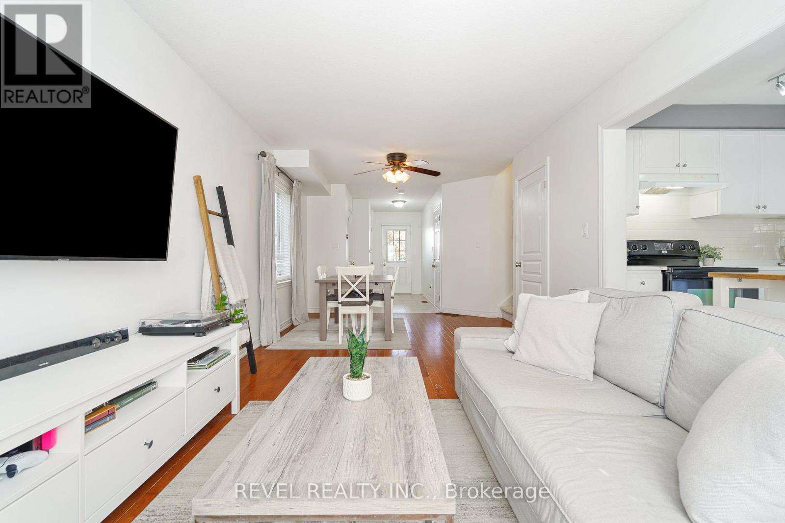 35 - 222 Fall Fair Way, Hamilton (Binbrook), Ontario  L0R 1C0 - Photo 14 - X12640664