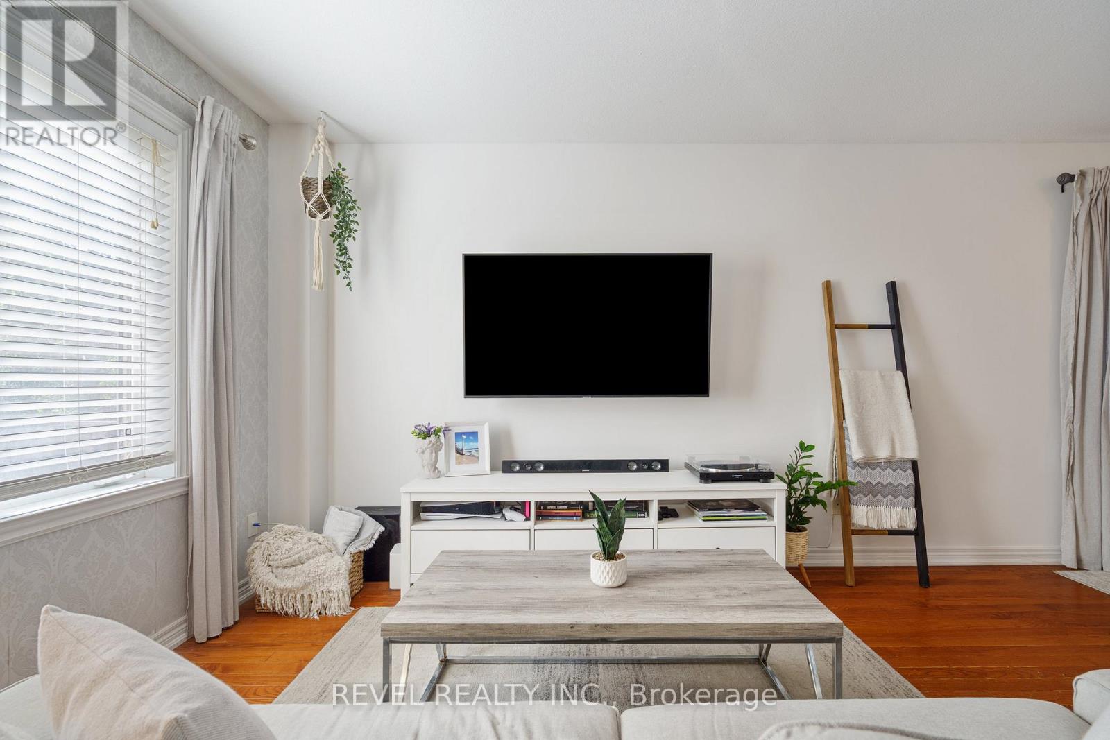 35 - 222 Fall Fair Way, Hamilton (Binbrook), Ontario  L0R 1C0 - Photo 18 - X12640664