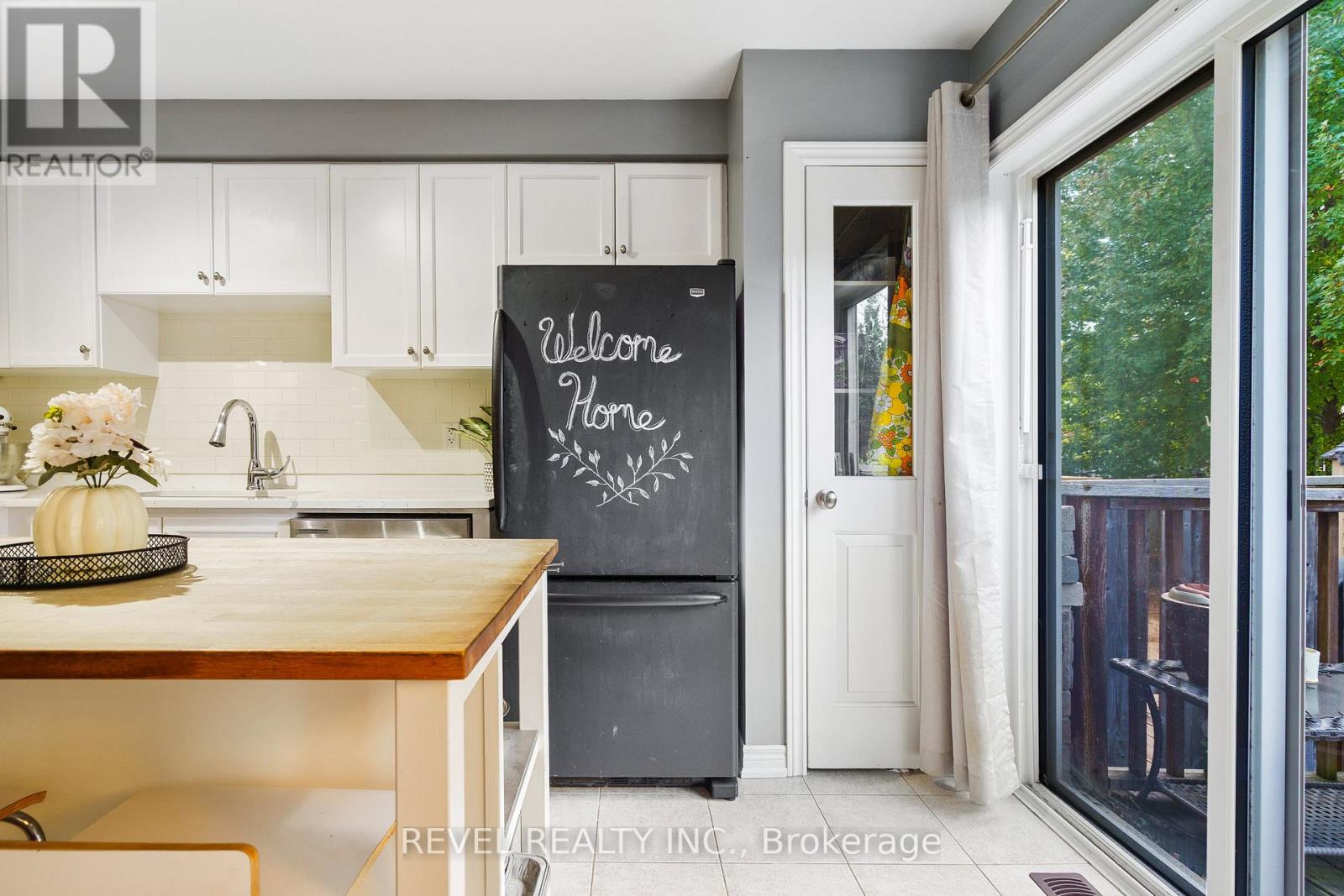 35 - 222 Fall Fair Way, Hamilton (Binbrook), Ontario  L0R 1C0 - Photo 25 - X12640664