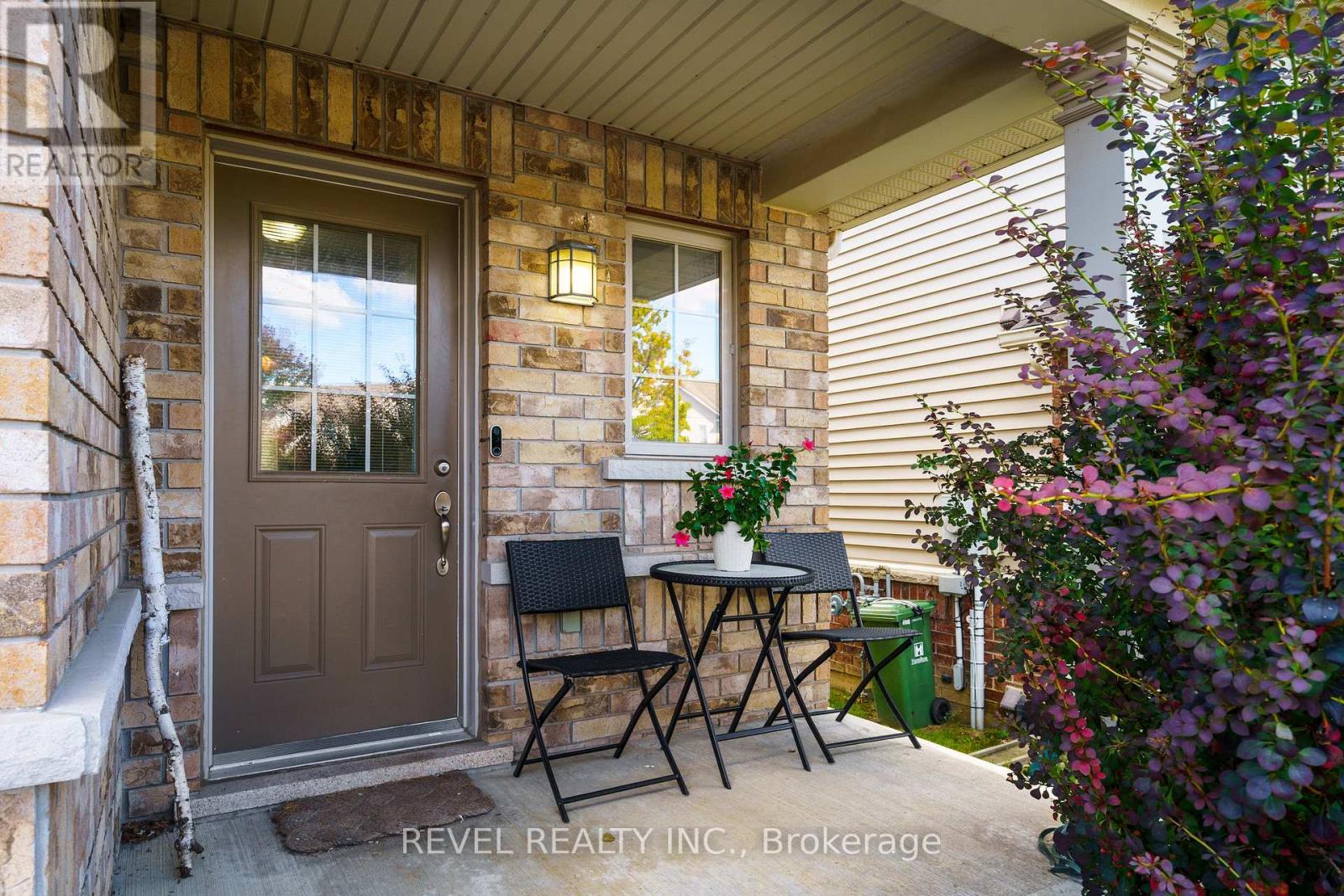 35 - 222 Fall Fair Way, Hamilton (Binbrook), Ontario  L0R 1C0 - Photo 3 - X12640664