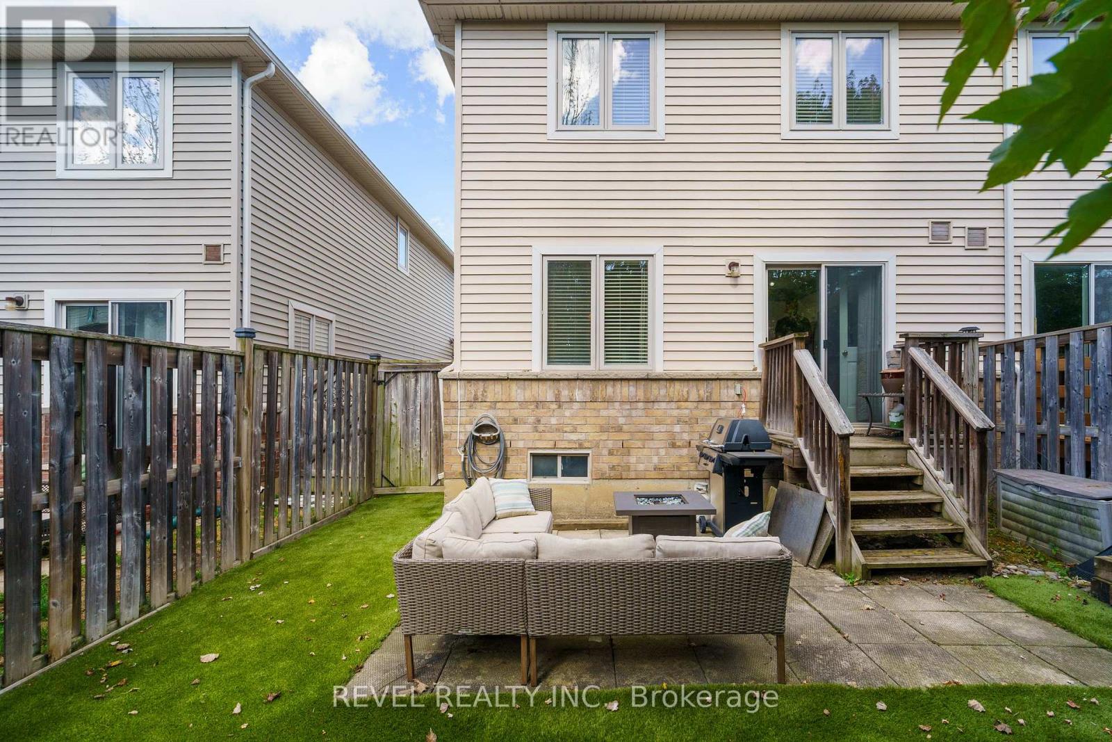 35 - 222 Fall Fair Way, Hamilton (Binbrook), Ontario  L0R 1C0 - Photo 44 - X12640664