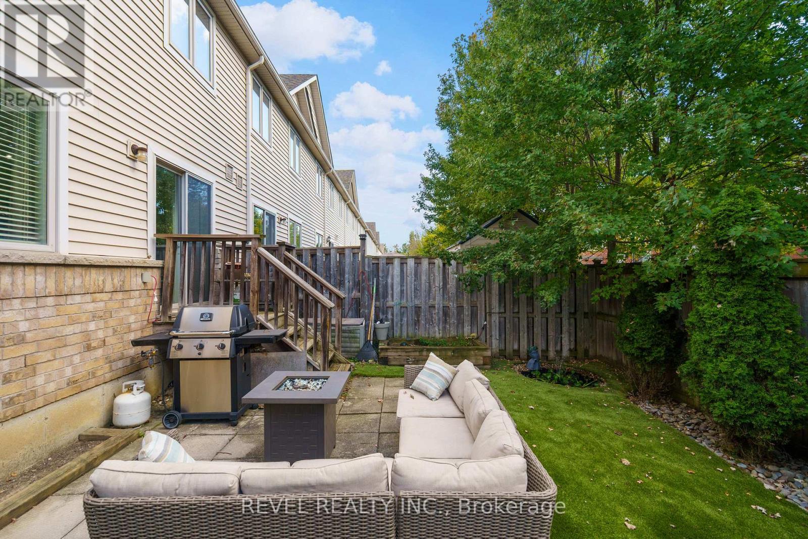 35 - 222 Fall Fair Way, Hamilton (Binbrook), Ontario  L0R 1C0 - Photo 46 - X12640664