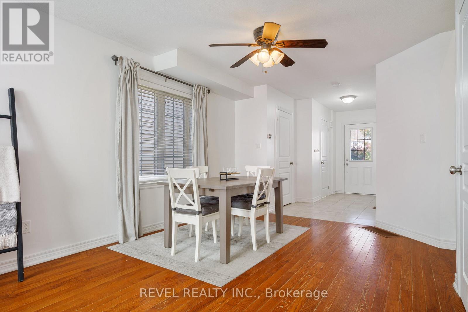 35 - 222 Fall Fair Way, Hamilton (Binbrook), Ontario  L0R 1C0 - Photo 8 - X12640664