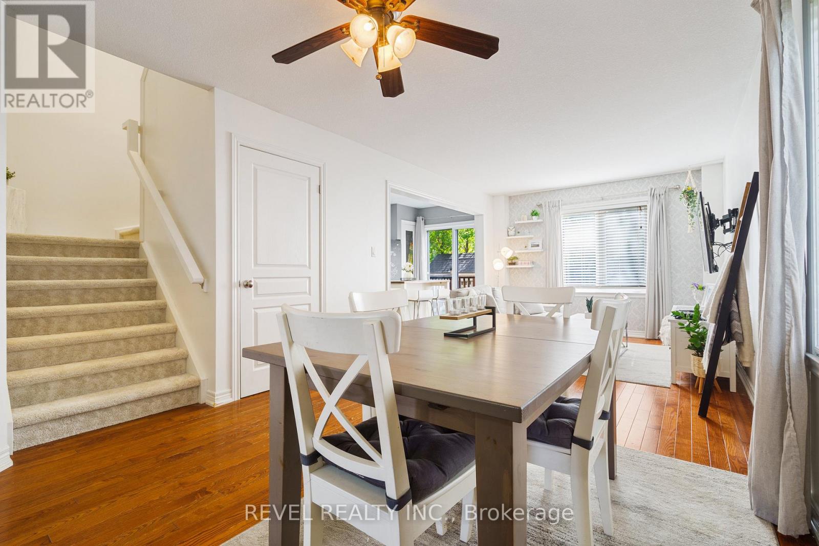 35 - 222 Fall Fair Way, Hamilton (Binbrook), Ontario  L0R 1C0 - Photo 9 - X12640664