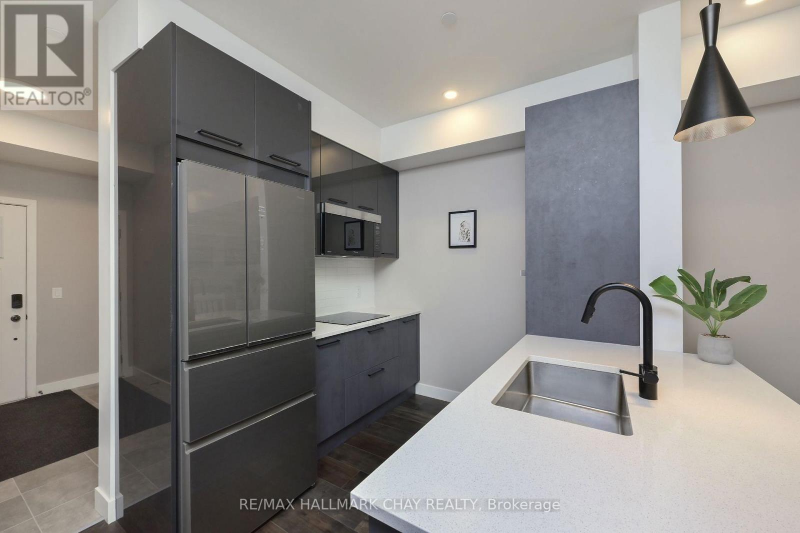 105 - 18 Beckwith Lane, Blue Mountains, Ontario  L9Y 3B6 - Photo 10 - X12640716