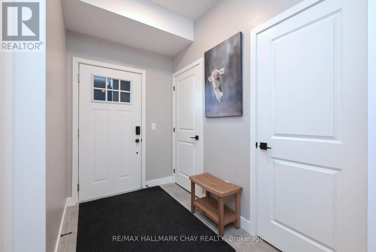 105 - 18 Beckwith Lane, Blue Mountains, Ontario  L9Y 3B6 - Photo 5 - X12640716