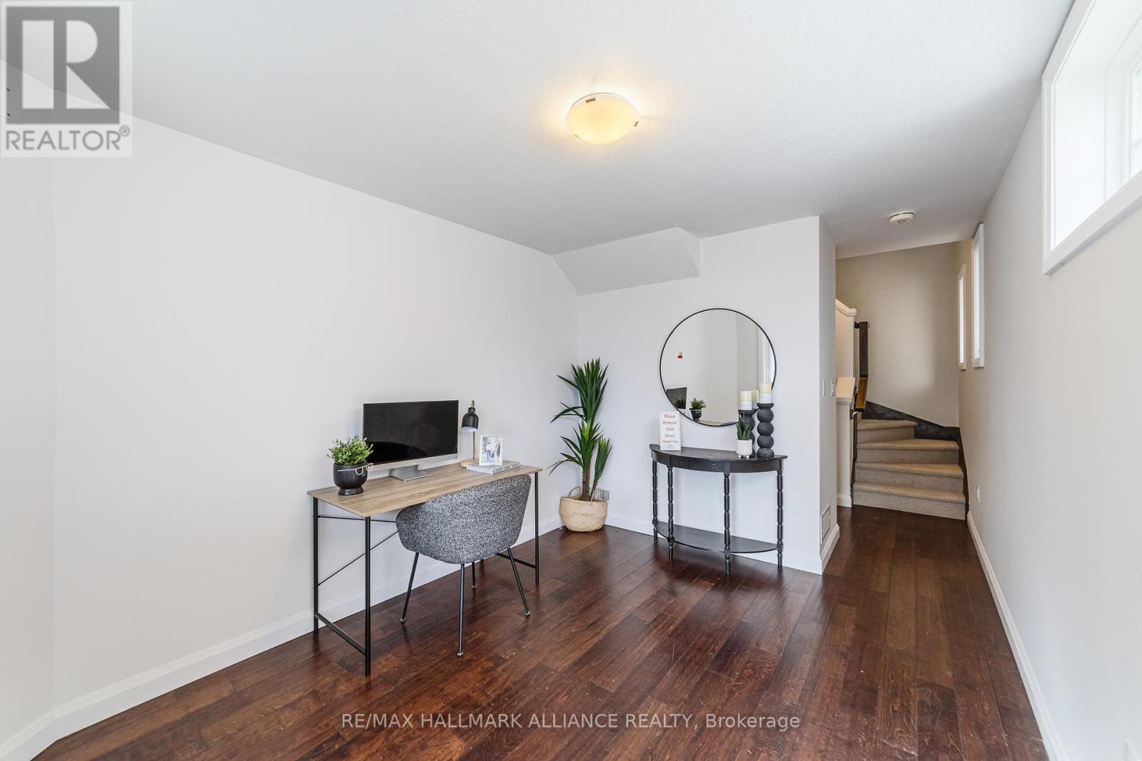 #45 - 1169 Garner Road E, Hamilton (Ancaster), Ontario  L9G 0G8 - Photo 4 - X12640726