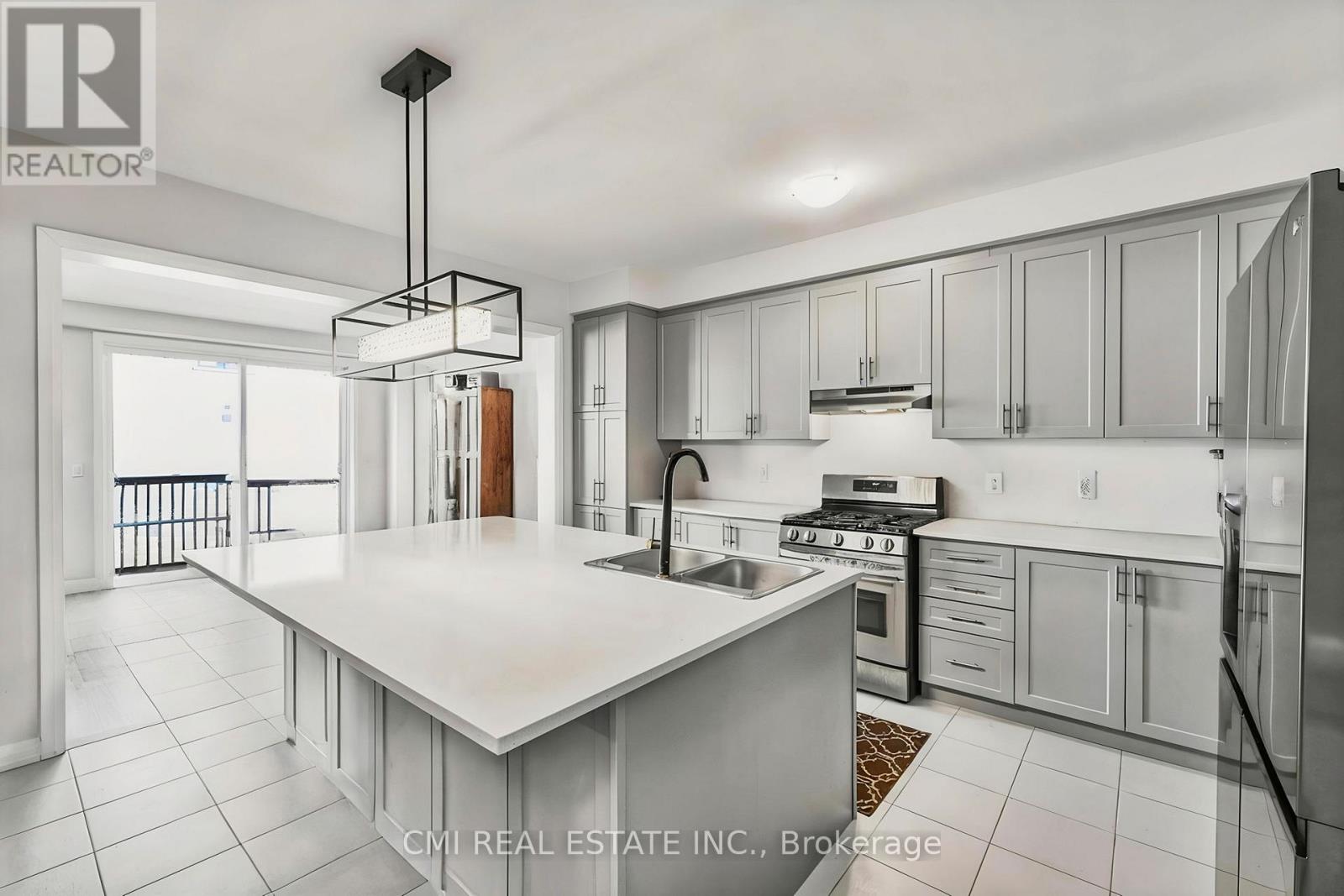 1403 Upper Thames Drive, Woodstock (Woodstock - North), Ontario  N4T 0N9 - Photo 22 - X12640752