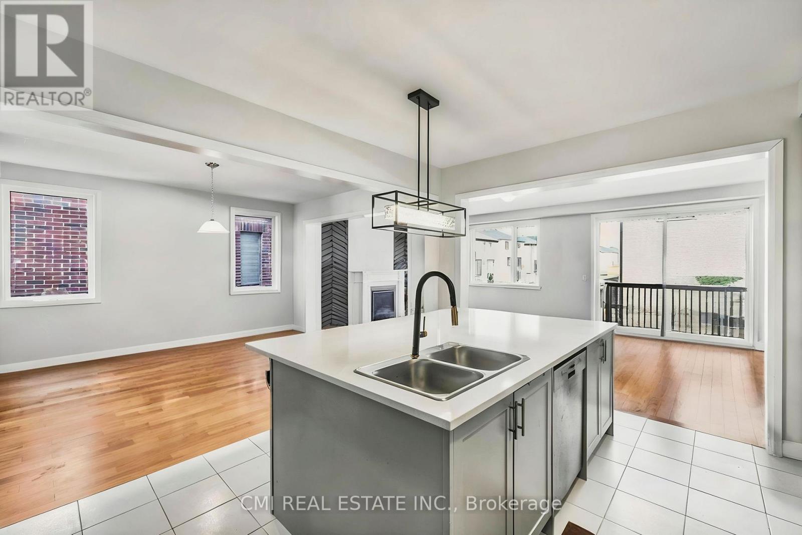 1403 Upper Thames Drive, Woodstock (Woodstock - North), Ontario  N4T 0N9 - Photo 24 - X12640752