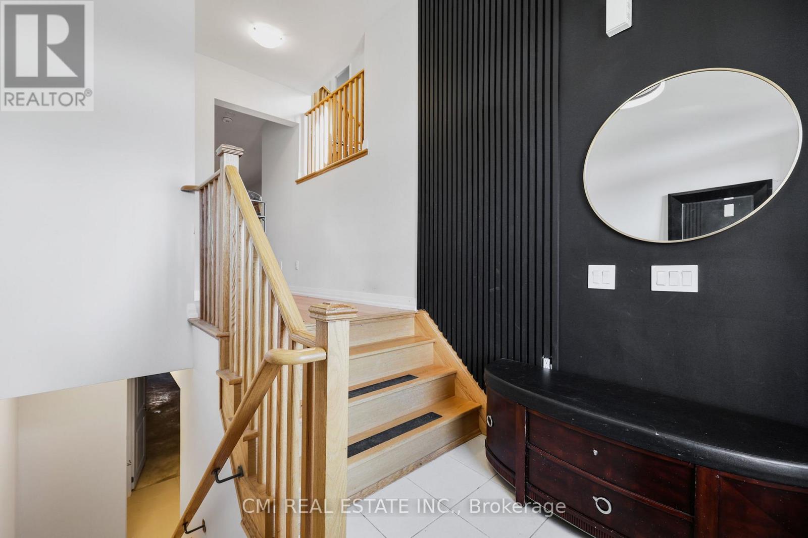 1403 Upper Thames Drive, Woodstock (Woodstock - North), Ontario  N4T 0N9 - Photo 6 - X12640752