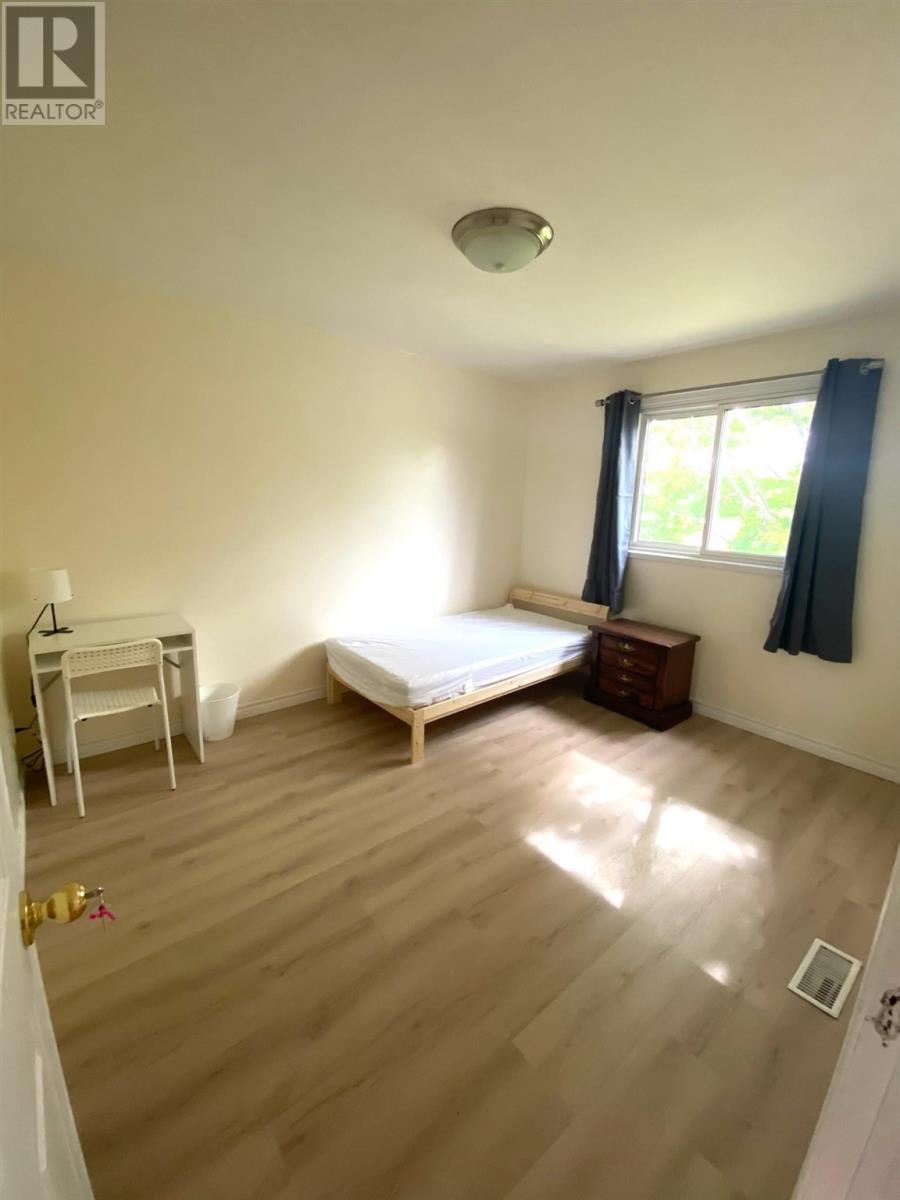 744 Pine St, Sault Ste. Marie, Ontario P6B 3G1 - Photo 17 - SM253133