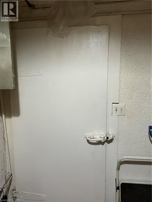 128 Dalhousie Street, Brantford, Ontario  N3T 2J3 - Photo 4 - 40794186