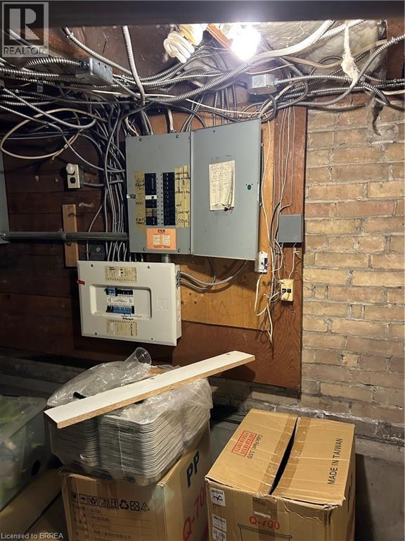 128 Dalhousie Street, Brantford, Ontario  N3T 2J3 - Photo 5 - 40794186