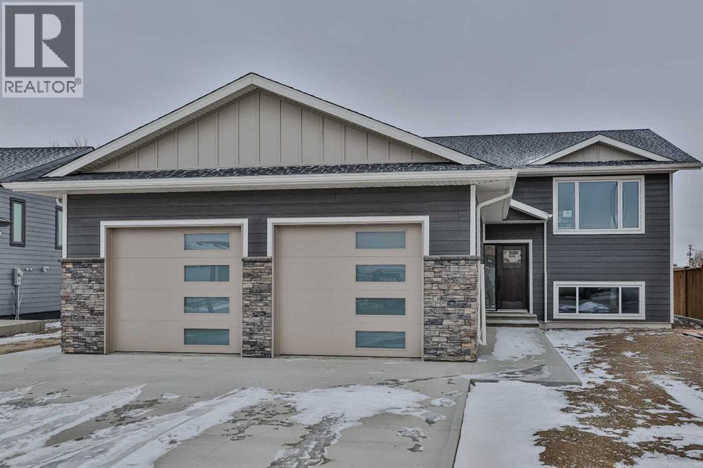 327 9 Street N, Picture Butte, Alberta