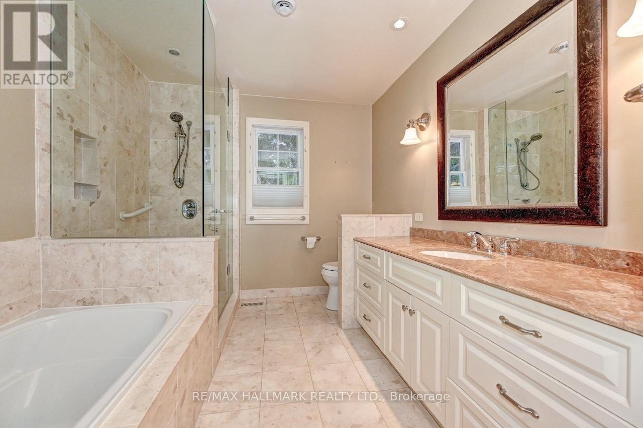 54 Ashton Crescent, Waterloo, Ontario  N2L 1P9 - Photo 19 - X12638126