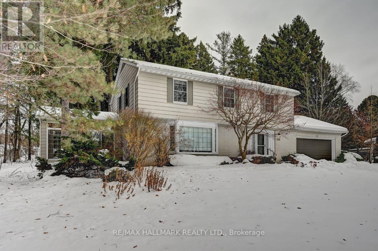 54 Ashton Crescent, Waterloo, Ontario  N2L 1P9 - Photo 3 - X12638126