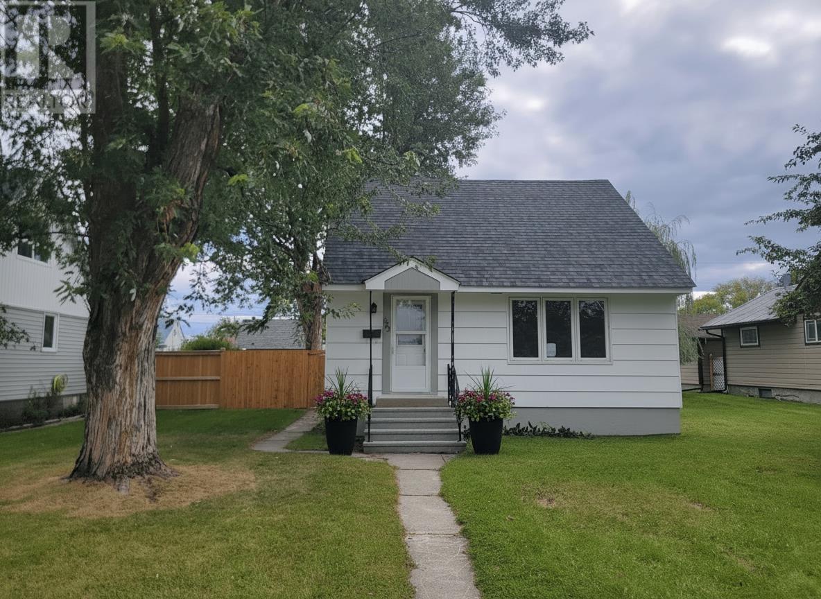 613 Third ST W, Fort Frances, Ontario