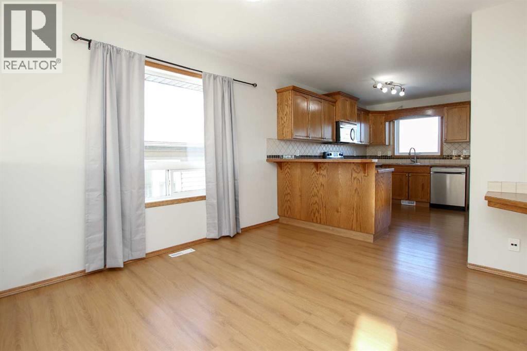 72 Ironstone Drive, Red Deer, Alberta  T4R 0C1 - Photo 9 - A2275449