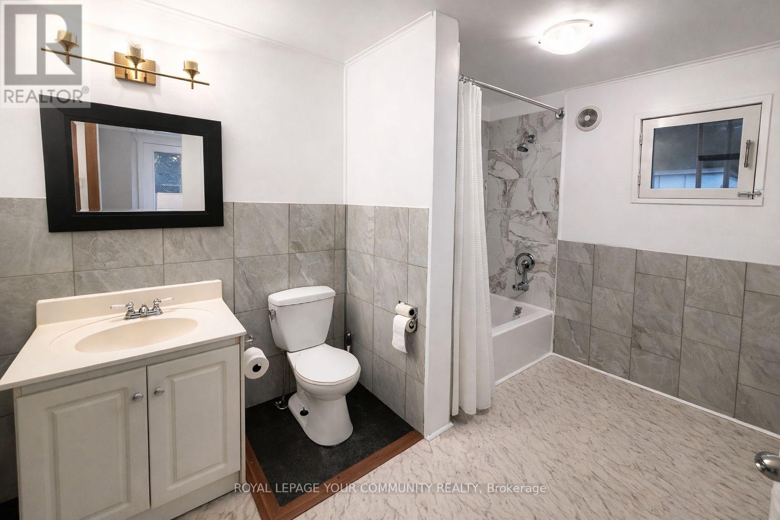 709 Roberts Road, Innisfil, Ontario  L9S 2E4 - Photo 8 - N12580520