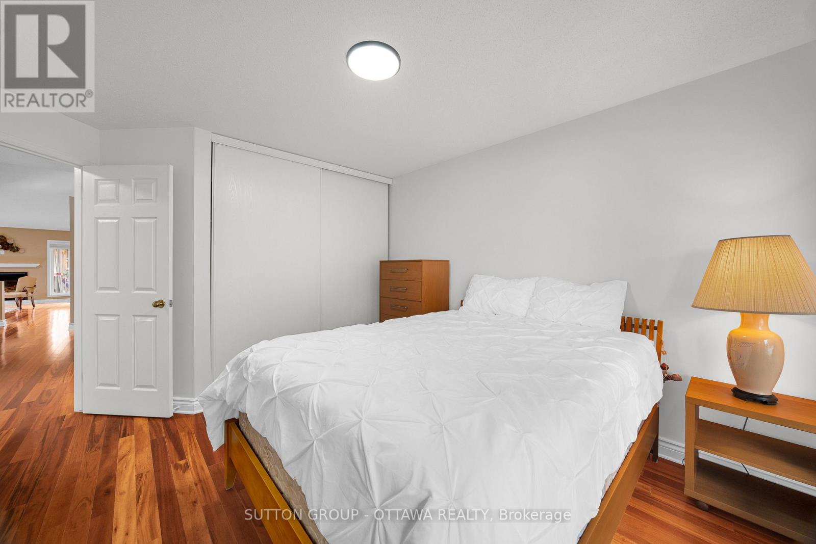 128 Annapolis Circle, Ottawa, Ontario  K1V 1Z3 - Photo 26 - X12417285