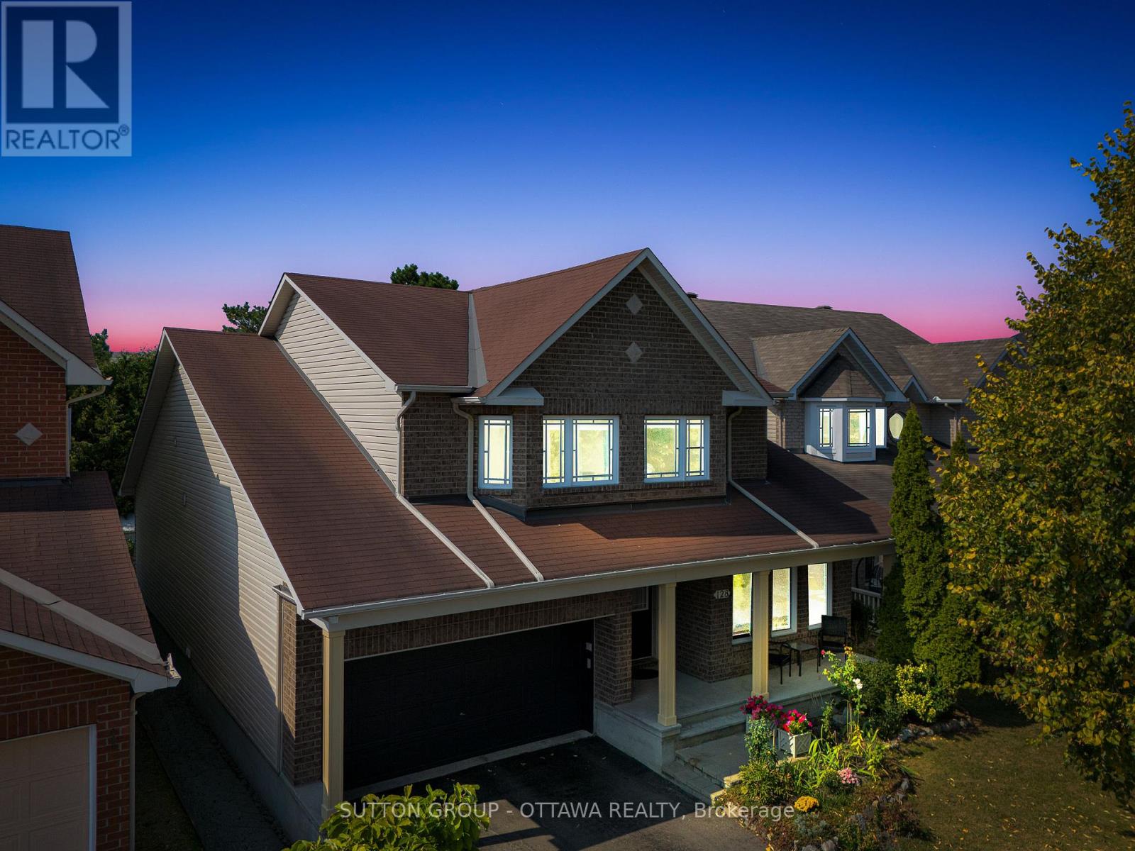 128 Annapolis Circle, Ottawa, Ontario  K1V 1Z3 - Photo 2 - X12417285