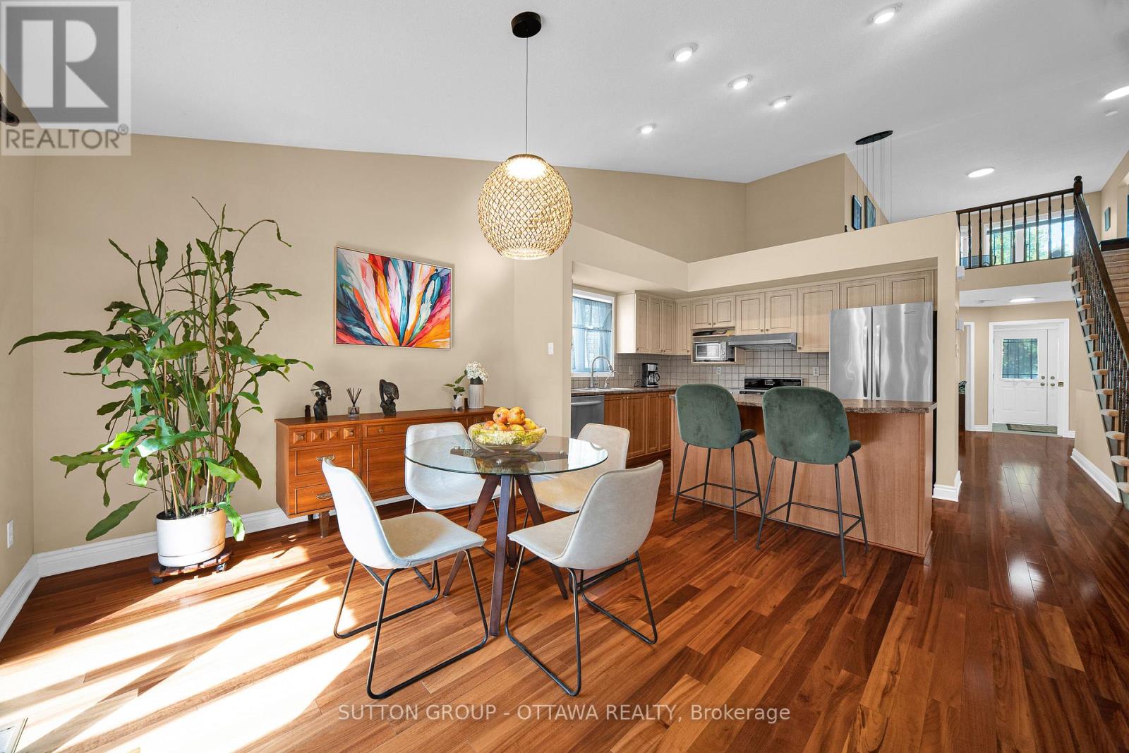 128 Annapolis Circle, Ottawa, Ontario  K1V 1Z3 - Photo 4 - X12417285