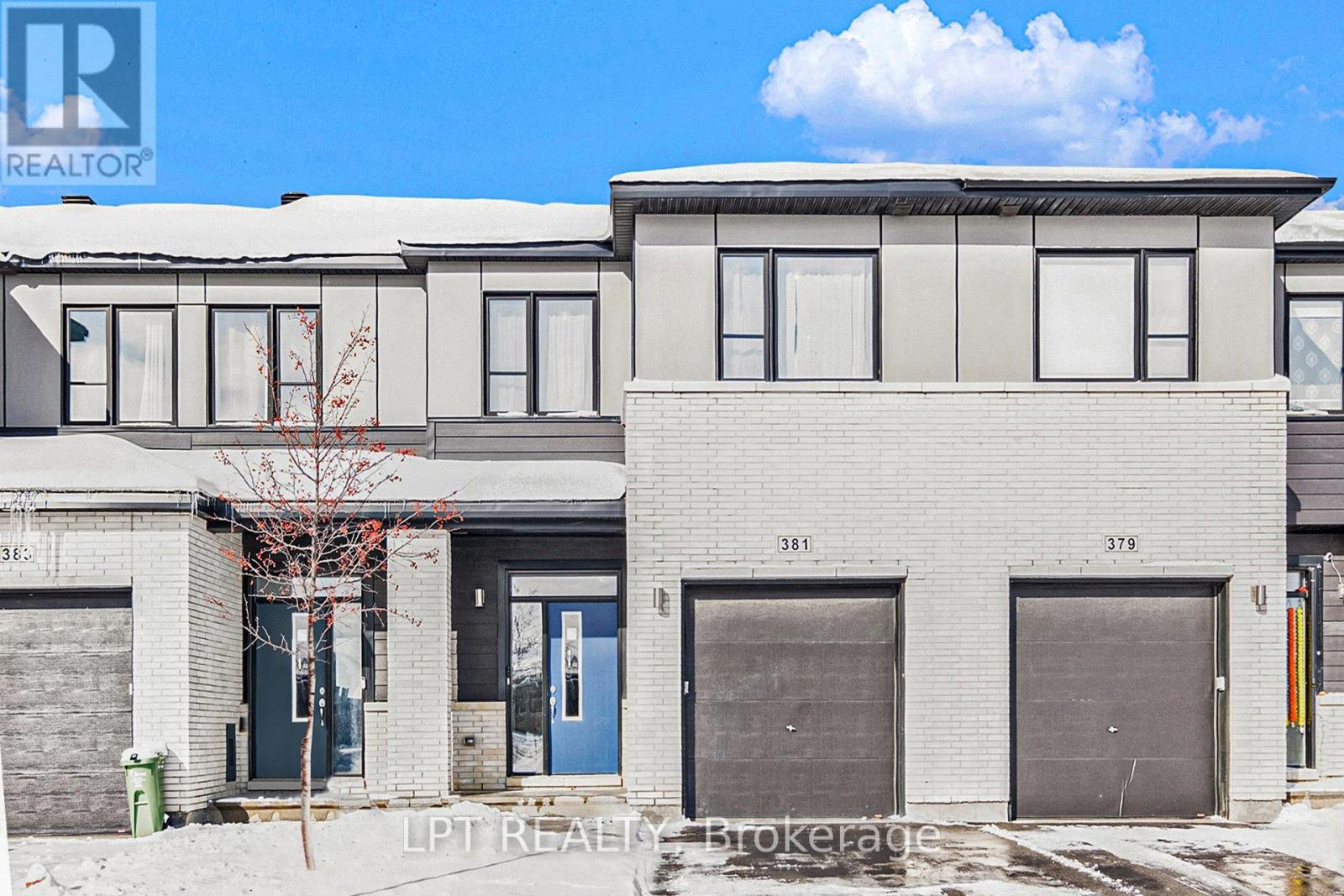 381 Cope Drive, Ottawa, Ontario  K2V 0P7 - Photo 2 - X12539594