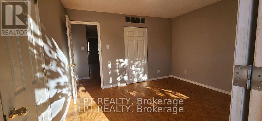 467 Parkdale Avenue, Ottawa, Ontario  K1Y 1H5 - Photo 12 - X12561344