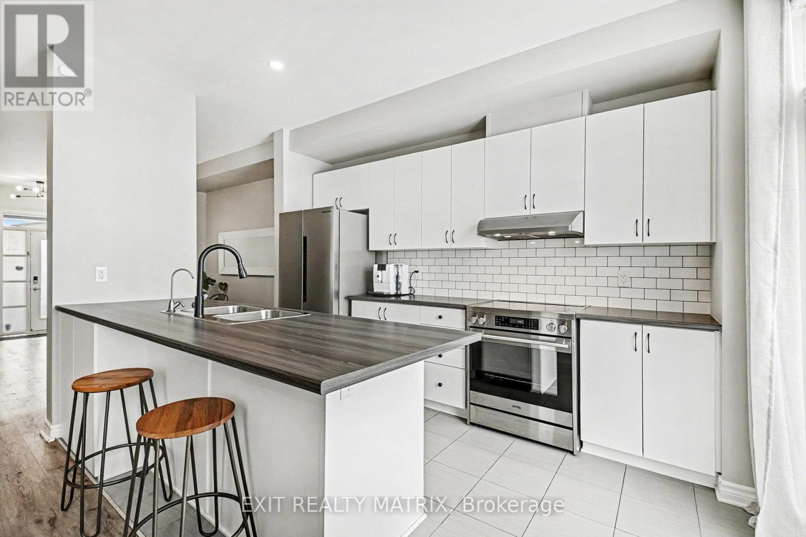 211 Mountain Sorrel Way, Ottawa, Ontario  K4A 0T6 - Photo 10 - X12640540