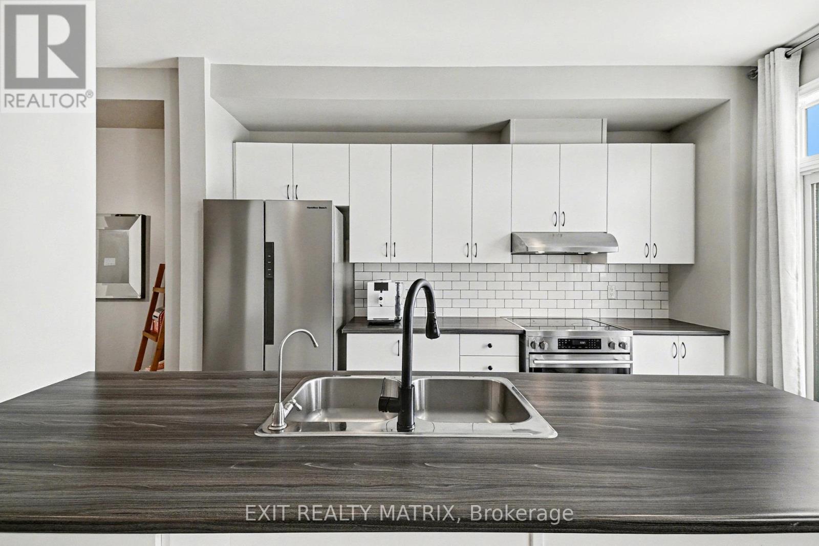 211 Mountain Sorrel Way, Ottawa, Ontario  K4A 0T6 - Photo 11 - X12640540