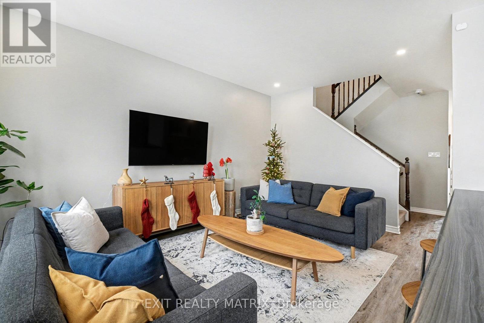 211 Mountain Sorrel Way, Ottawa, Ontario  K4A 0T6 - Photo 5 - X12640540