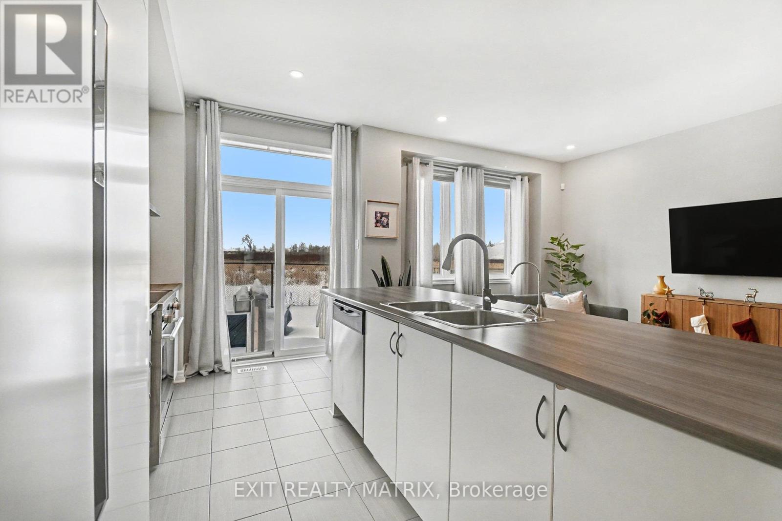 211 Mountain Sorrel Way, Ottawa, Ontario  K4A 0T6 - Photo 9 - X12640540