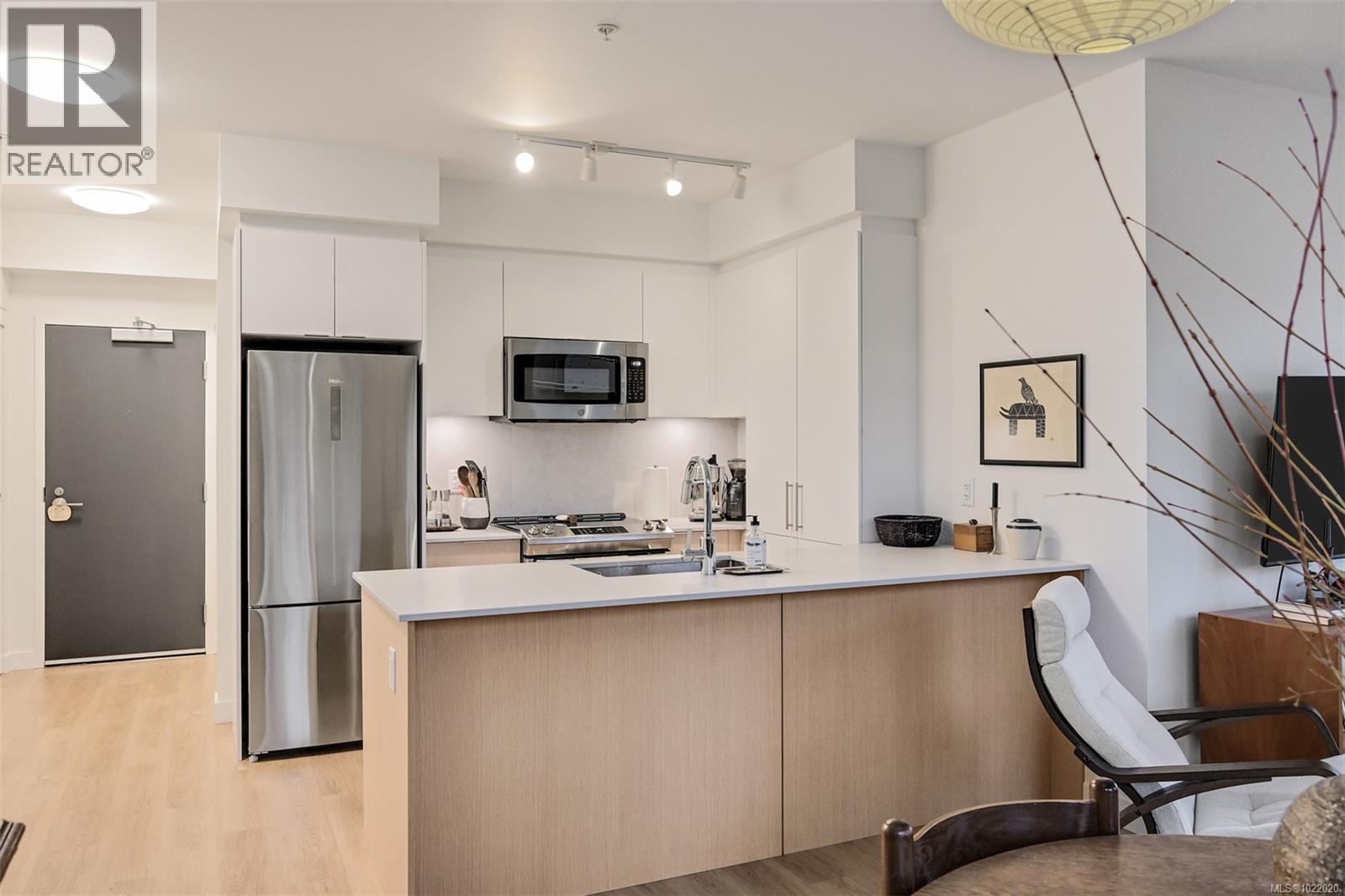 407 1115 Johnson St, Victoria, British Columbia  V8V 0H2 - Photo 7 - 1022020