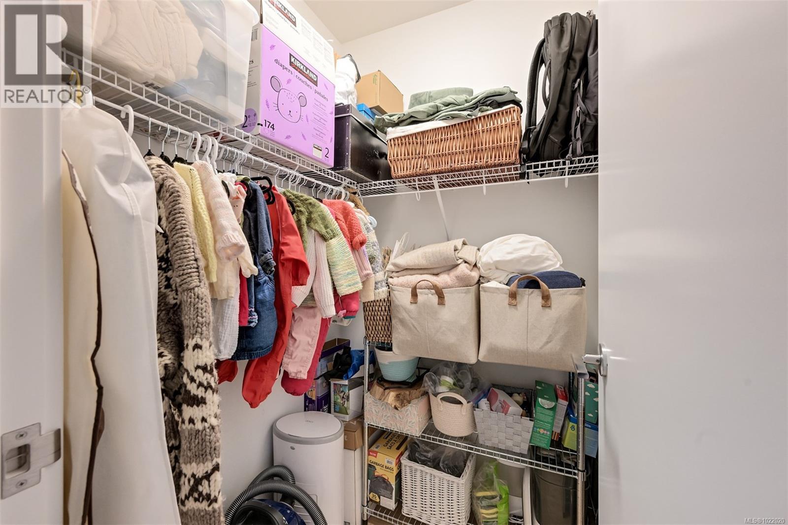 407 1115 Johnson St, Victoria, British Columbia  V8V 0H2 - Photo 17 - 1022020