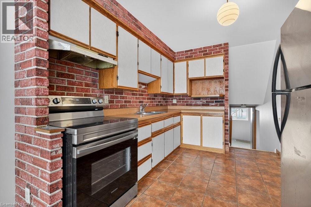 2 Country Club Drive, Hamilton, Ontario  L8K 5W2 - Photo 3 - 40793755