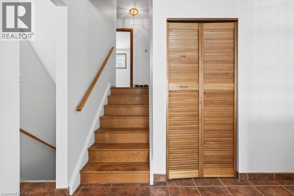 2 Country Club Drive, Hamilton, Ontario  L8K 5W2 - Photo 10 - 40793755