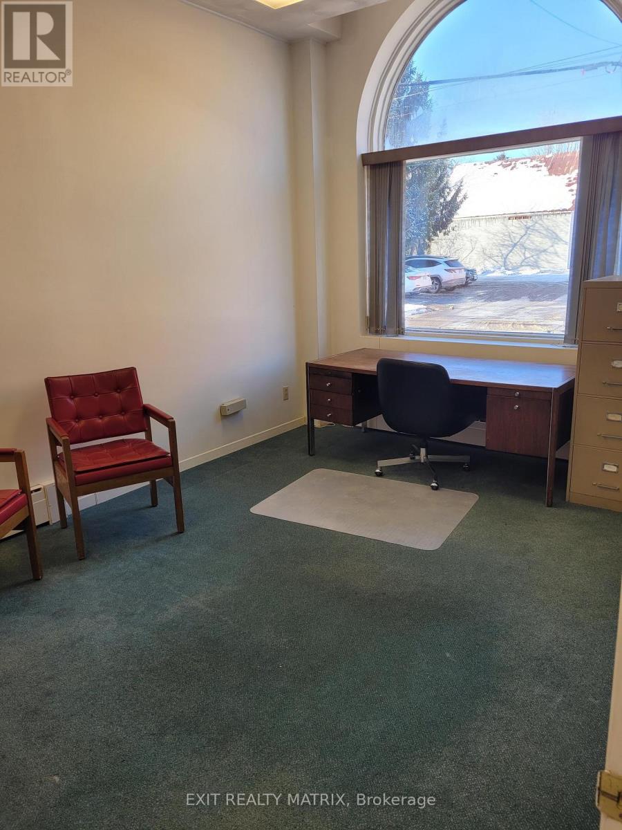 32 Main St N Street S, North Glengarry, Ontario  K0C 1A0 - Photo 11 - X12640780