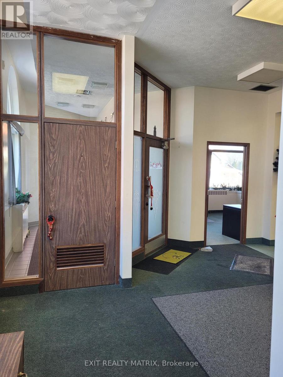 32 Main St N Street S, North Glengarry, Ontario  K0C 1A0 - Photo 7 - X12640780