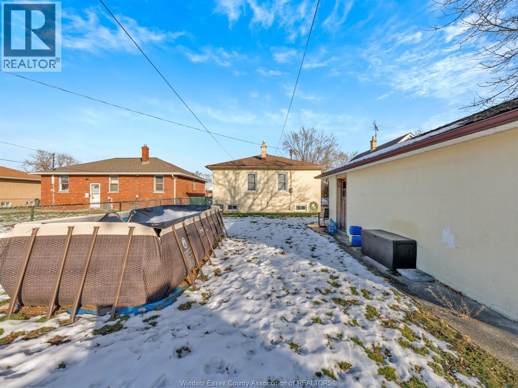 2479 Meighen, Windsor, Ontario N8W 4C2 - Photo 25 - 25031830
