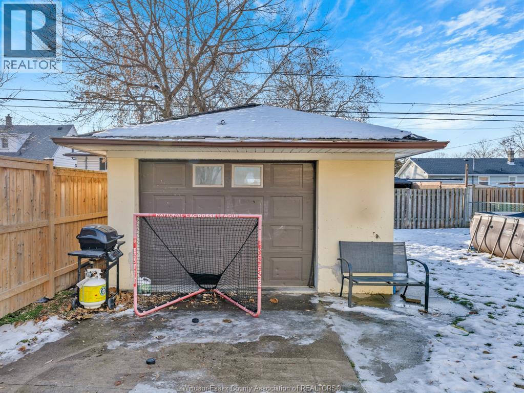 2479 Meighen, Windsor, Ontario N8W 4C2 - Photo 31 - 25031830