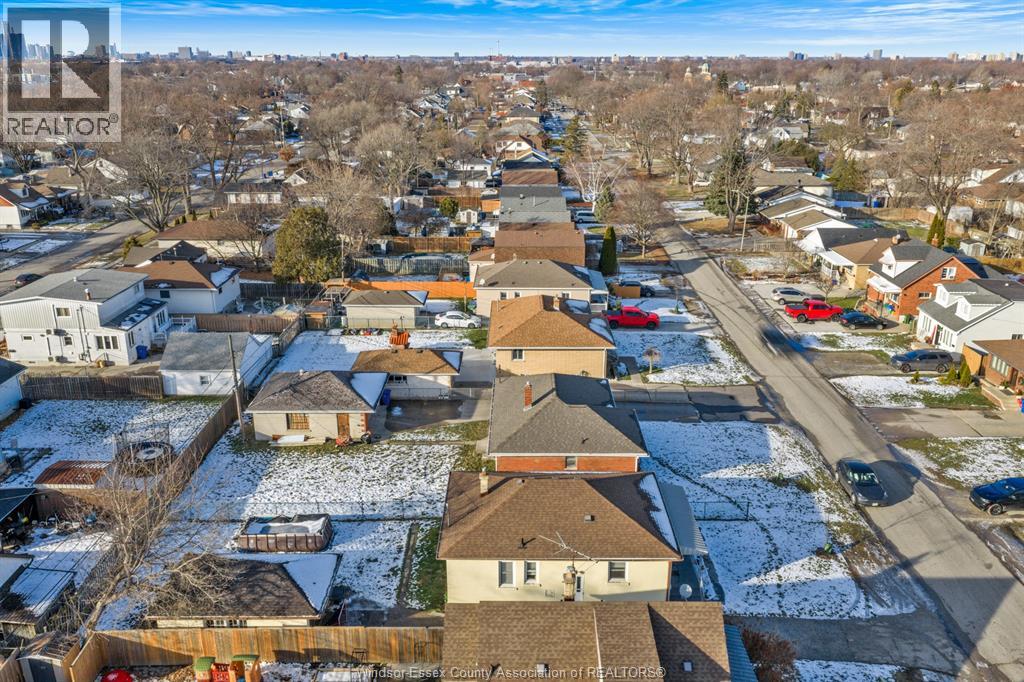 2479 Meighen, Windsor, Ontario N8W 4C2 - Photo 39 - 25031830