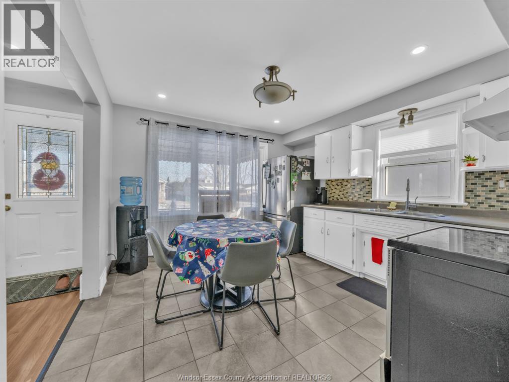 2479 Meighen, Windsor, Ontario N8W 4C2 - Photo 6 - 25031830