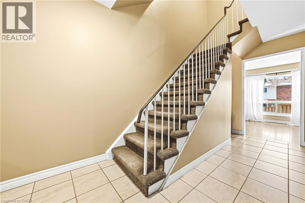 1584 Newlands Crescent Unit# 92, Burlington, Ontario  L7M 1V6 - Photo 13 - 40794345