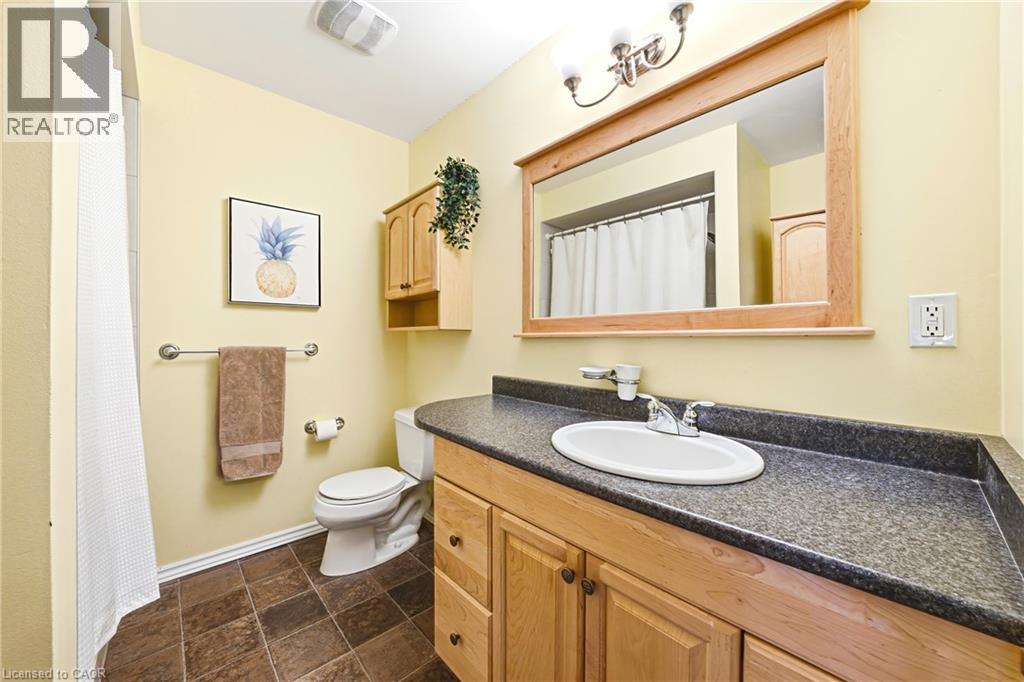 1584 Newlands Crescent Unit# 92, Burlington, Ontario  L7M 1V6 - Photo 18 - 40794345