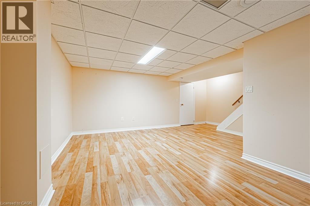 1584 Newlands Crescent Unit# 92, Burlington, Ontario  L7M 1V6 - Photo 26 - 40794345