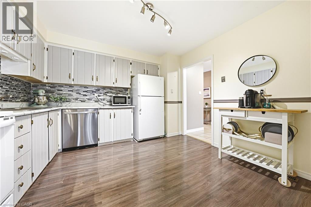 1584 Newlands Crescent Unit# 92, Burlington, Ontario  L7M 1V6 - Photo 6 - 40794345